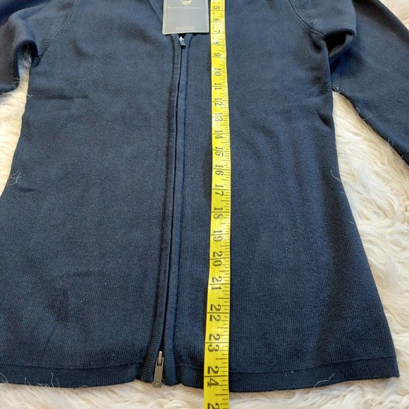 Nexus Apparel Women's Navy Full Zipper Sweater Size: XS - Picture 5 of 10